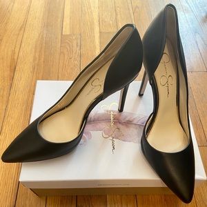 Jessica Simpson Women’s Black Pumps